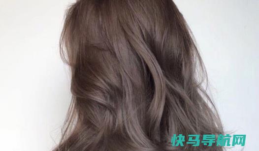 洗完头吹干头发先吹发根还是发尾头发自然干还是